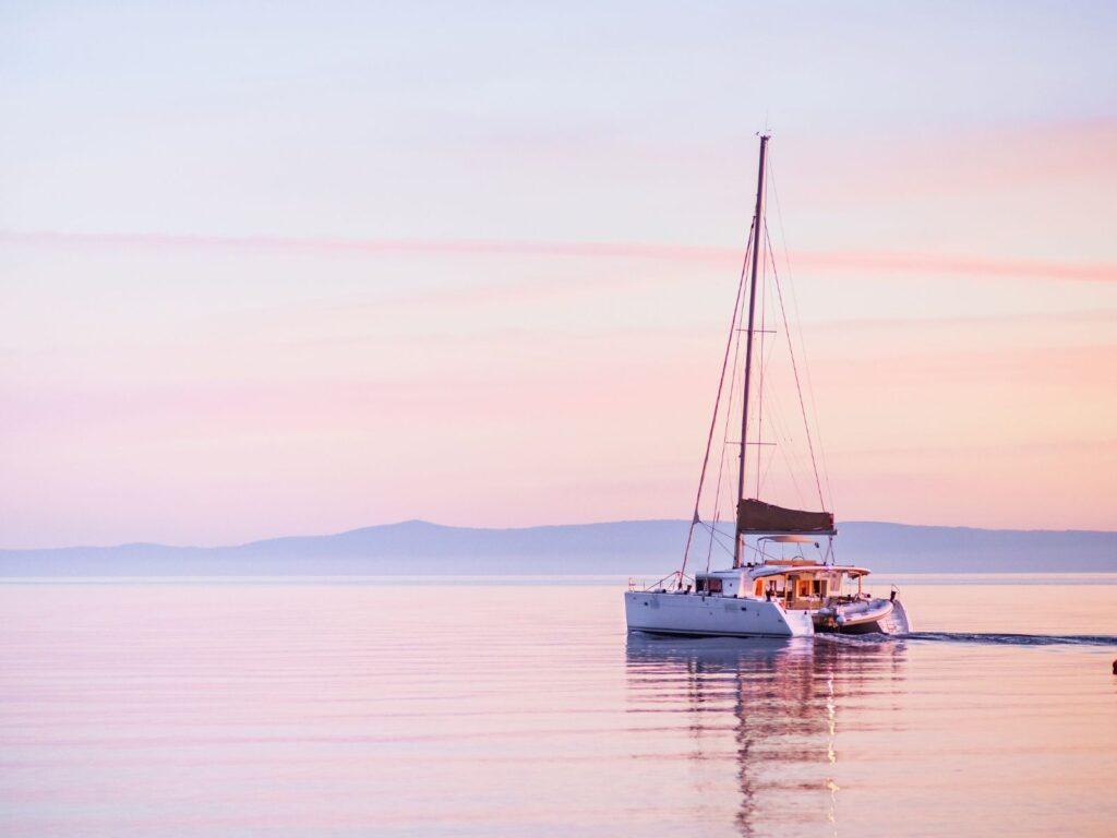 Sailing into Serenity: Top Boating Destinations for a Relaxing Getaway